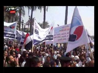 مسيرة تطوف التحرير من الضباط الملتحين