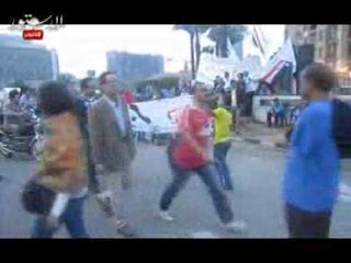 الرقص في الصينية والضرب في عمر مكرم