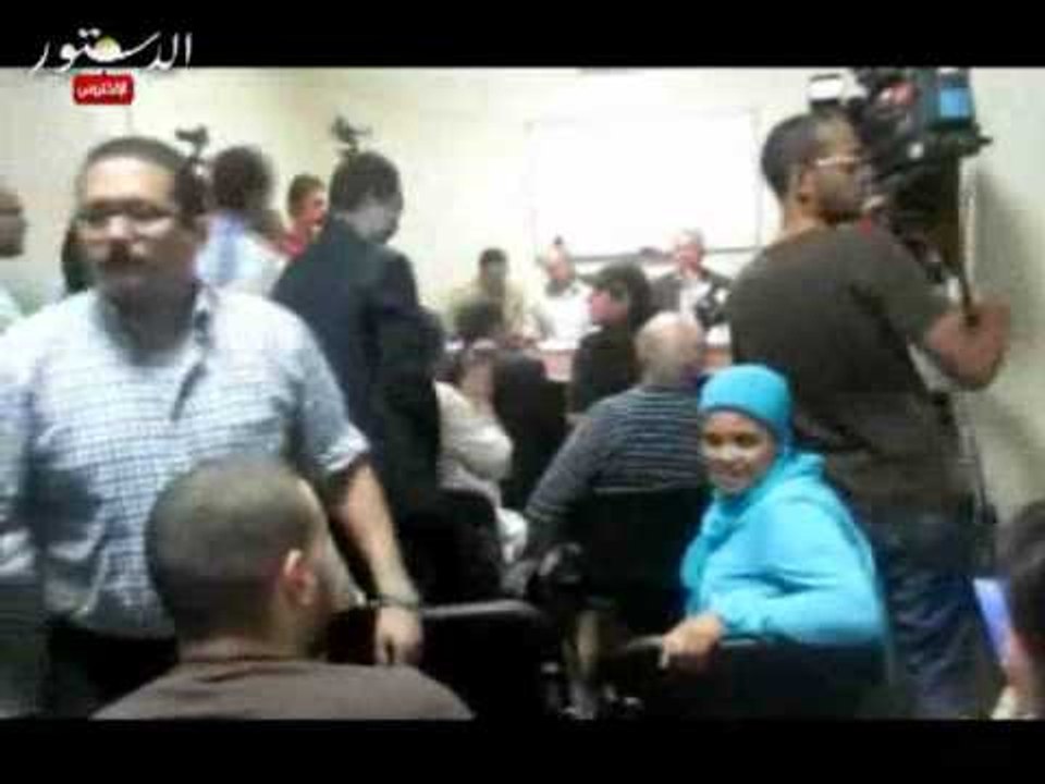 اشتباكات بالايدي بمؤتمر القوي الثورية