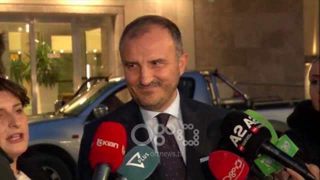Ora News - Ambasadori Soreca: Tani që motori po ndizet do kemi SPAK, BKH dhe Gjykatë Kushtetuese