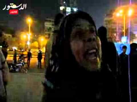 امرأة تسب الإخوان والرئيس مرسى فى التحرير