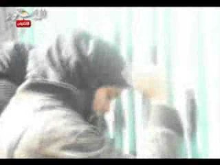 أهالى الشهداء يحطمون أبواب مشرحة زينهم