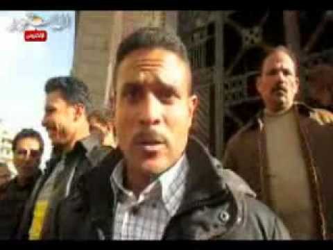 الباعة الجائلون يحمون دار القضاء من المتظاهرين