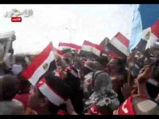 متظاهرو المنصة: "شدي حيلك يا بلد .. الحرية بتتولد"