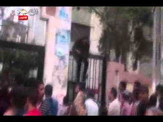 احتجاز محافظ كفر الشيخ بكلية الدراسات الاسلامية