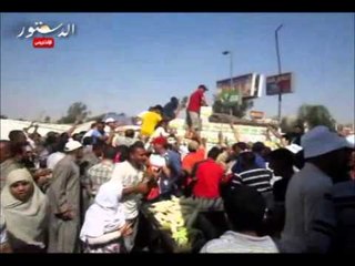 آلاف من زجاجات المياة المجانية بمليونية رابعة العدوية
