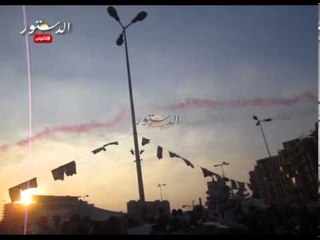 طائرات الجيش ترسم علم مصر فى سماء التحرير