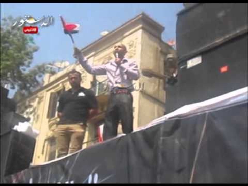احتشاد الآلاف للتحرير للمشاركة فى مليونية "الشرعية للشعب"