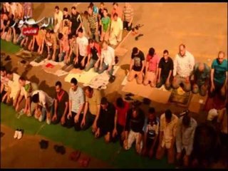 معتصمو التحرير يؤدون التراويح فى أول أيام رمضان