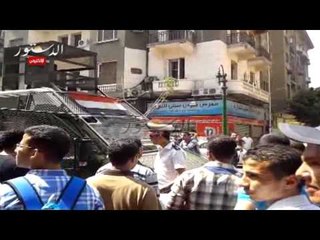 طلاب الصنايع يجبرون مصفحة الشرطة علي التراجع امام التعليم العالي