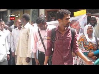 الجالية السودانية تطالب برحيل النظام أمام السفارة