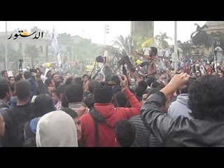 طلاب الإخوان يشعلون الشماريخ بجامعة القاهرة