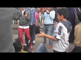 طلاب الاخوان يشوهون اتوبيسات النقل العام ويرفعون علم رابعة