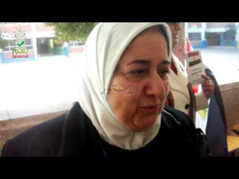 وزيرة التضامن الاجتماعي السابقة تدلى بصوتها فى الاستفتاء بالتجمع الخامس