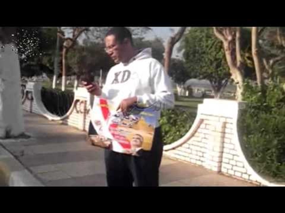 سلسلة بشرية لتمرد المنيا أمام ديوان المحافظة لدعم السيسى