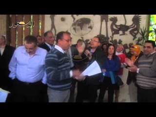 وقفه صحفيين الاهرام للمطالبه بإقاله رئيسي التحرير والإداراه