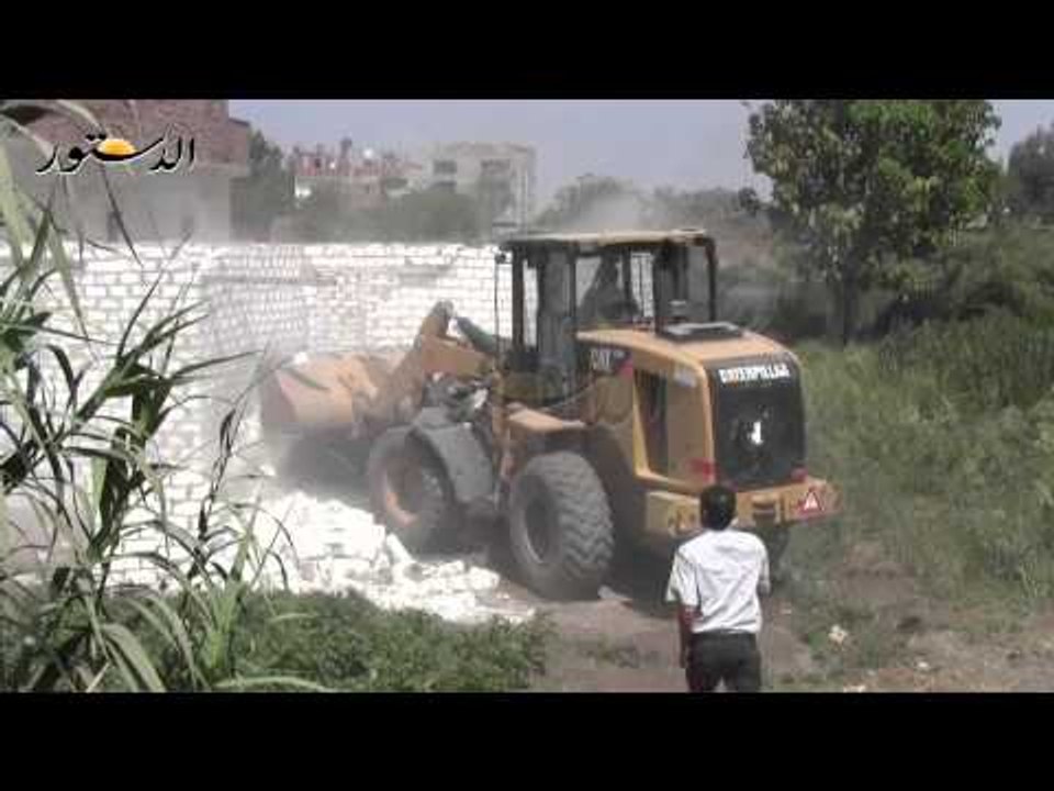 حملة موسعة لازالة التعديات على الارض الزراعية ب...