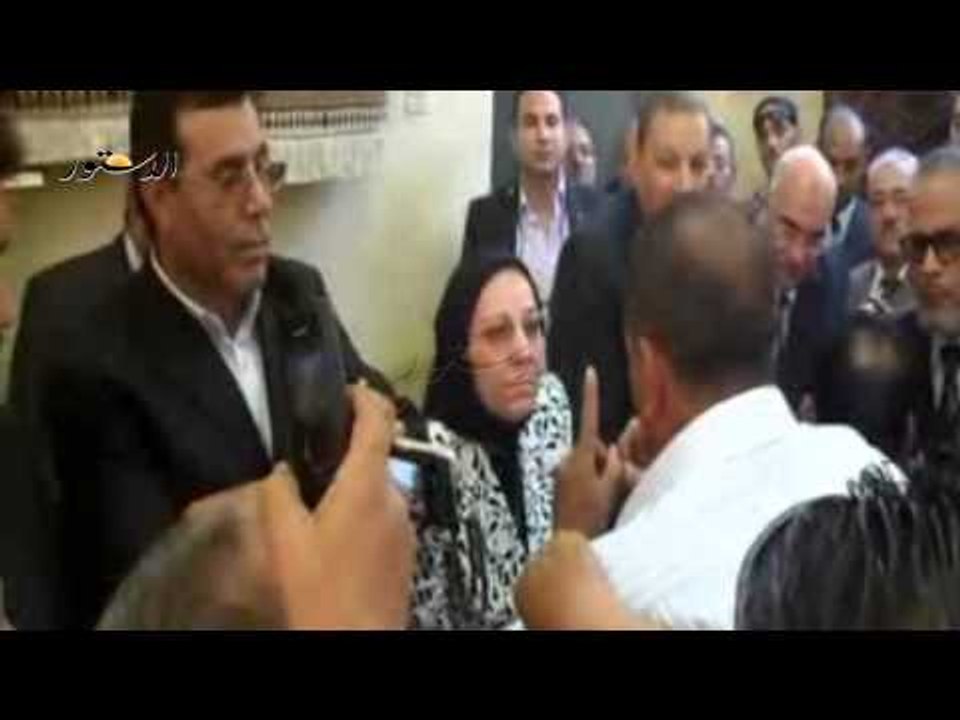 وزير القوى العاملة تلتقى عمال سجاد المحلة وتعلن عن ضم المصنع لغزل المحلة