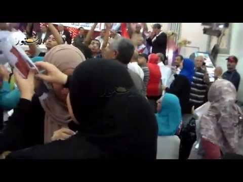 عمال مصنع الشوربجى للغزل يرقصون على انغام بشرة خير وتسلم الأيادى