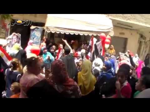 زغاريد وفرحة عارمة بلجان عين شمس تأييداً للسيسى