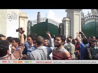 الطلاب يقتحمون جامعة القاهرة "وفالكون" ينسحب