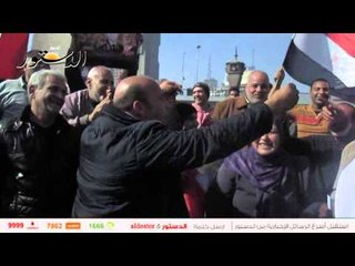 توافد المواطنين على "عبد المنعم رياض" لتفويض السيسي ضد الإرهاب