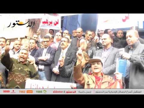 بقيادة ضياء رشوان.. وقفة صامتة لـ الصحفيين على سلالم النقابة