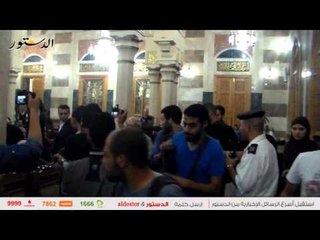 طرد الصحفيين خارج قاعة عزاء عمر الشريف بعد مشادات مع الفنانيين