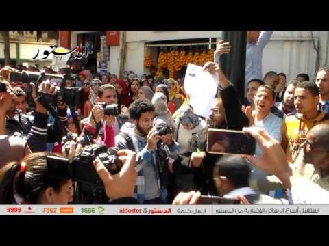 حملة الماجستير والدكتوراة يحرقون شهاداتهم أمام الوزراء