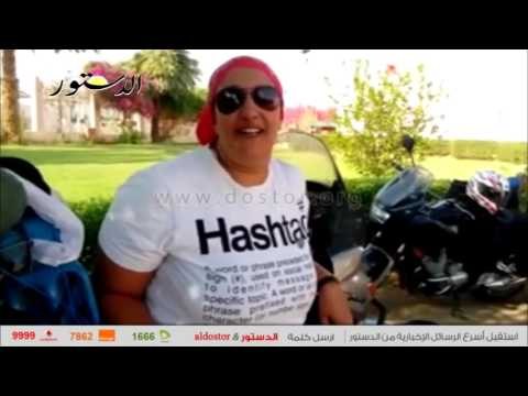 5 رحالة بينهم فتاتان يجوبون صحراء الوادي الجديد للسياحة