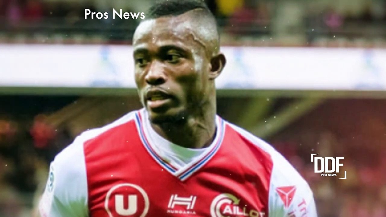 FOOTBALL : PROS NEWS