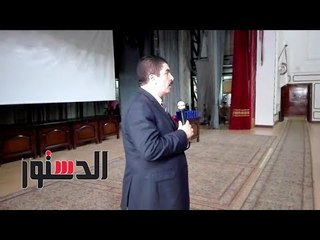 الدستور |في تخريج «دفعة الحاسبات».. رئيس جامعة بني سويف يشيد بأمين لطفي