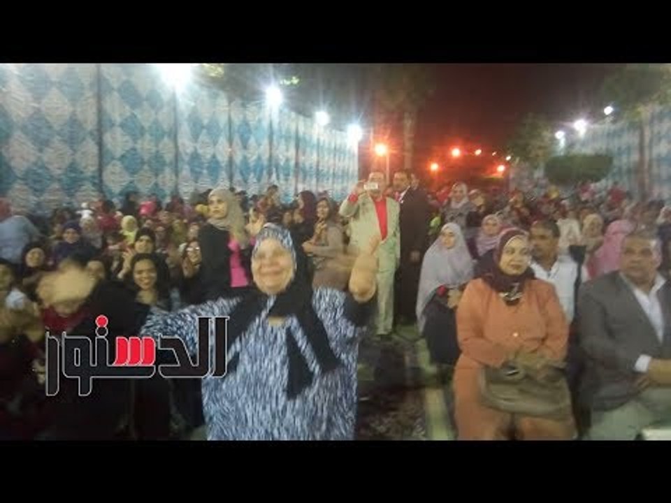 الدستور - الأمهات المثاليات يرقصن على «تسلم الأيادي»