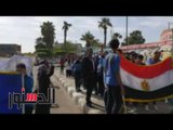 الدستور - طلاب السويس يهتفون «تحيا مصر» أمام اللجان