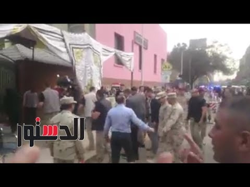 الدستور - وزير الدفاع يتفقد سير الانتخابات بمدرسة الأورمان بالدقي