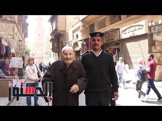 الدستور - حضر للتصويت بـ«عربة شرطة».. مسن: نفسى أشوف السيسى