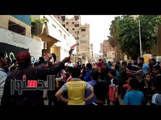 الدستور | وصلة رقص جماعى لناخبى كرداسة أمام اللجان