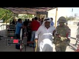 الدستور - الجيش يساعد كبار السن للادلاء باصواتهم بلجان طور سيناء