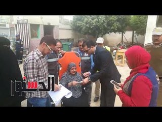 الدستور -  رئيس لجنة يخرج لسيدة وصلت بسيارة إسعاف