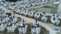 Na Turquia, cidade construída apenas com castelos