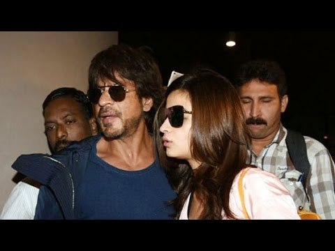 Farah Khan, Shahrukh Khan & Alia Bhatt Spotted at Airport| Alia Bhatt and Shahrukh Khan Dear Zindagi