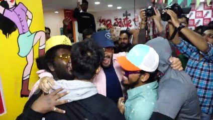 Ranveer Singh And Alia Bhatt ENERGETIC RAP With Fans | Gully Boy