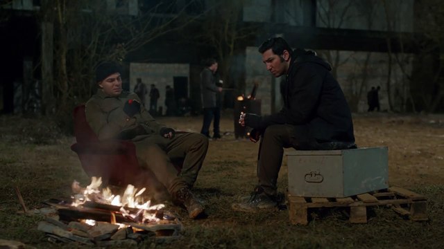 Çukur 2.Sezon 18.Bölüm Cumali ile Salih Yüzleşiyor