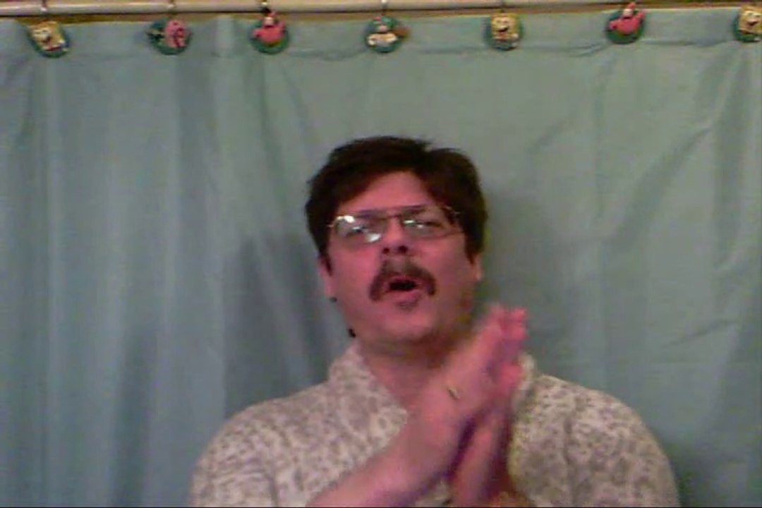 1130. ARE PET CAT OWNERS OR PET DOG OWNERS MORE OPEN TO TRY NEW THINGS?