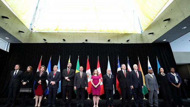 Machtkampf in Venezuela: Guaidó gewinnt an Unterstützung, Maduro bittet Papst um Hilfe