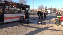 Eskişehir'de Halk Otobüsü Tırla Çarpıştı