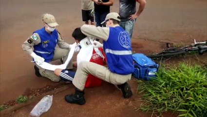 Adolescente ferido é socorrido pelo Siate na Av. Corbélia
