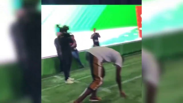 Athlétisme - Usain Bolt just tied the NFL combine record for the 40-yard dash at 4.22 seconds