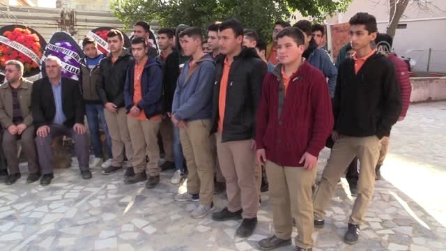 Otomobilin Derede Kaybolması - Lise Öğrencisi Kızıl Son Yolculuğuna Uğurlandı - Çanakkale