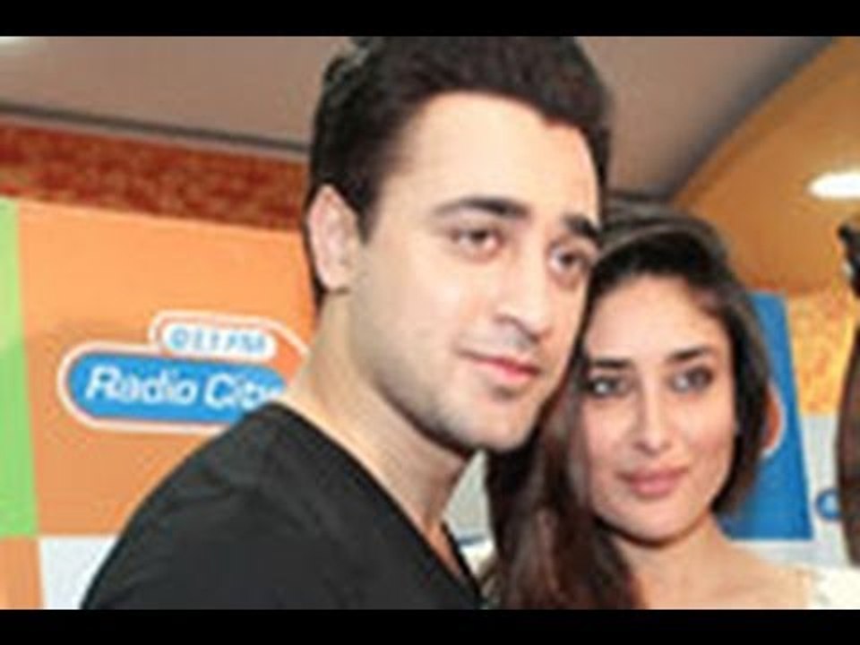 Promotion of Gori Tere Pyar Mein at radio city